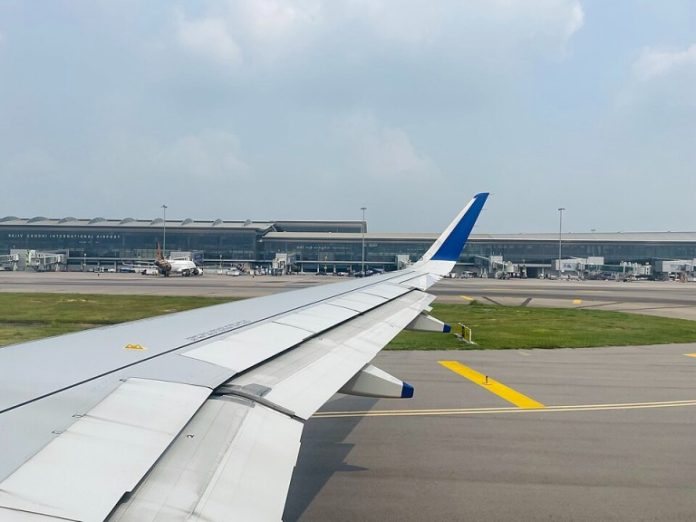 IndiGo_aircraft_at_Rajiv_Gandhi_International_Airport_07