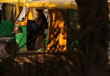 Delhi’s Petrol Vehicle Ban Could Impact Local Economy Amid Pollution Crisis